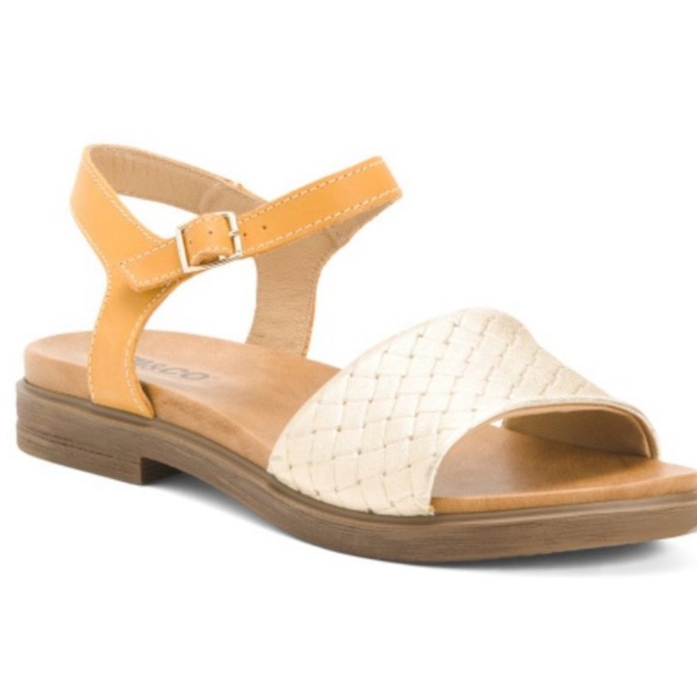 IGI & Co Made In Italy. Size-US 5. New with box